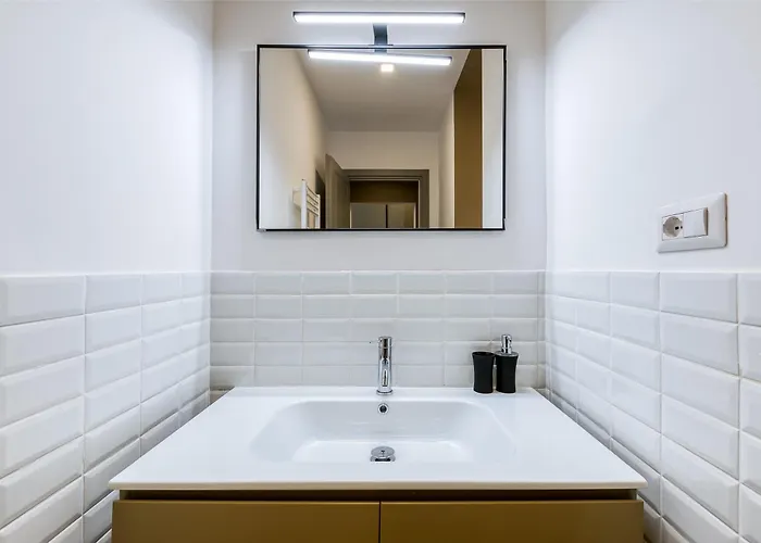 Clausim Domus: New Brightful Flat Next To The Vatican Rom