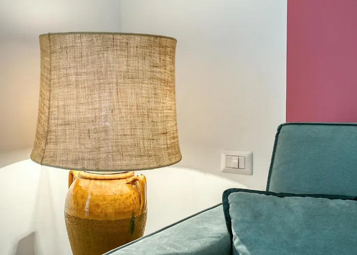 Clausim Domus: New Brightful Flat Next To The Vatican