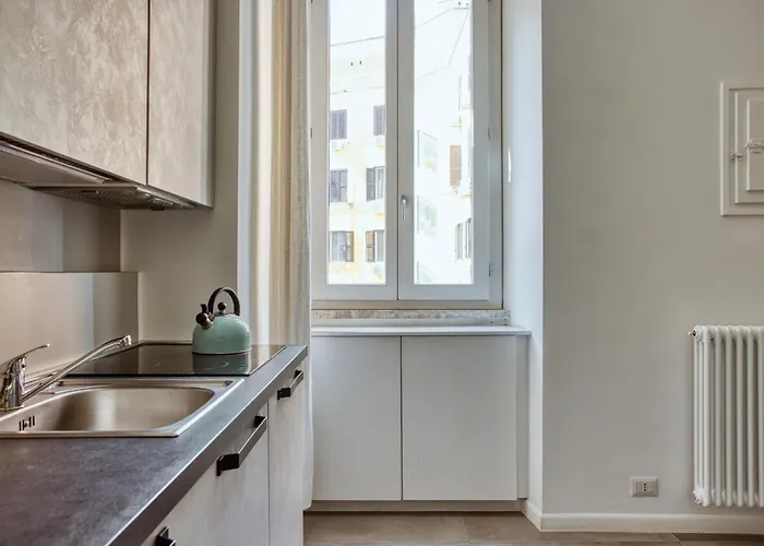 Clausim Domus: New Brightful Flat Next To The Vatican Rom