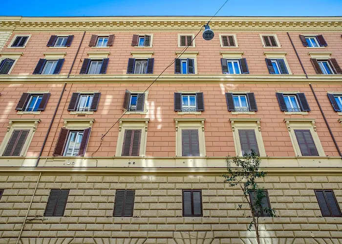 Apartment Clausim Domus: New Brightful Flat Next To The Vatican Rom